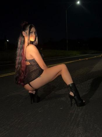 Yaya, 24  female escort, Santa Cruz