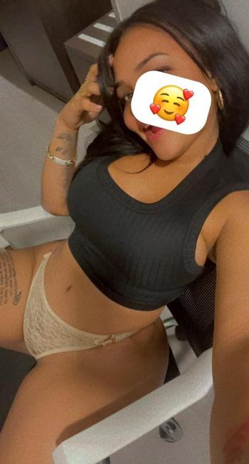 yuri, 30  female escort, Santa Cruz